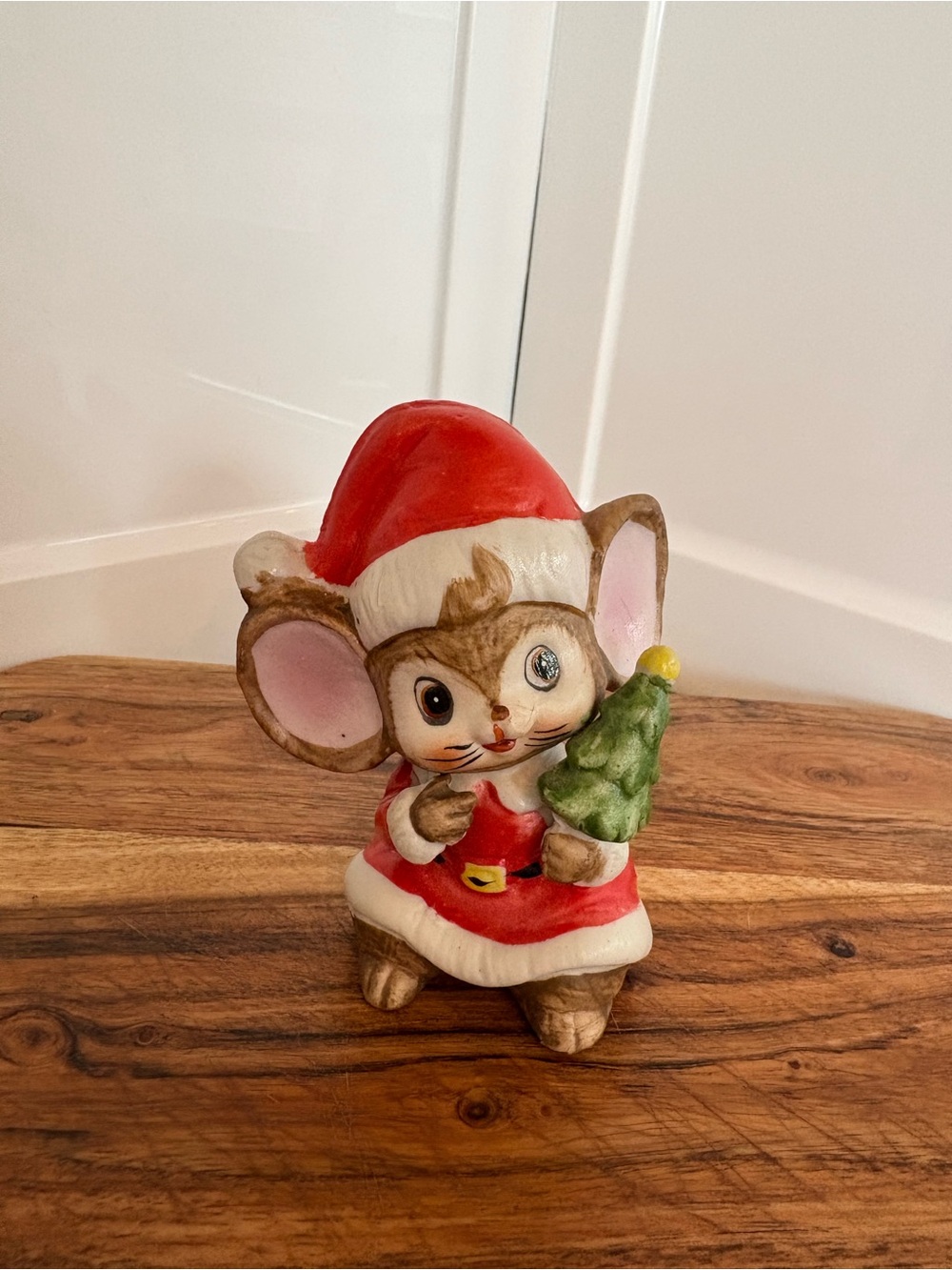 vintage HOMCO ceramic figurine from the Santa Mouse